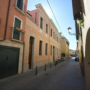 casa-battisti-padua.hotelinveneto.com/